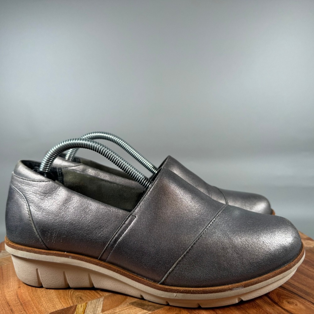 Dansko Womens‎ Pewter Metallic Leather Slip On Wedge Loafers Size 37 US 6.5-7